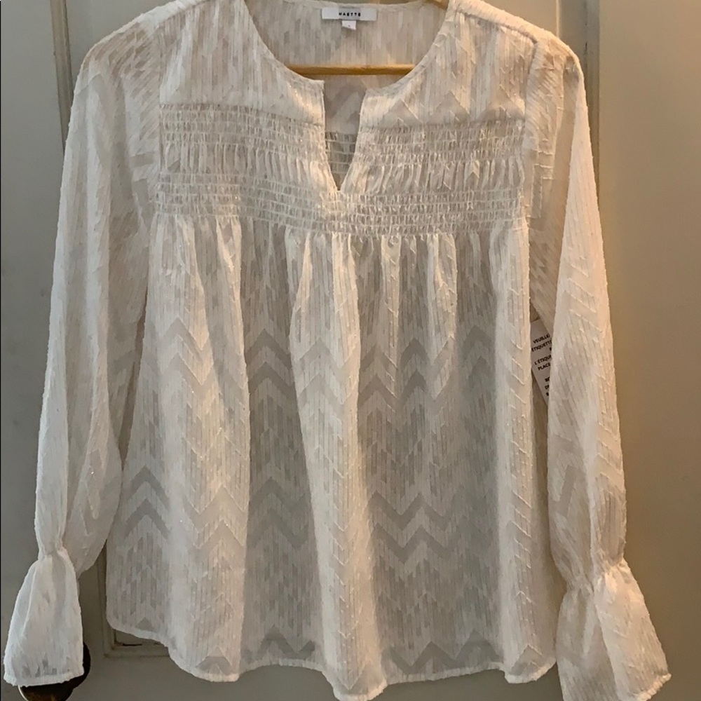 Stella & Dot off white top with gold flecks